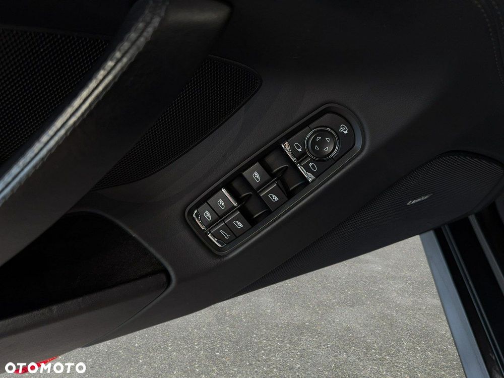 Porsche Panamera - 29