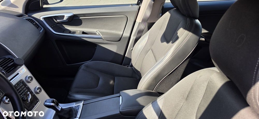 Volvo XC 60 D3 Drive-E Kinetic - 10