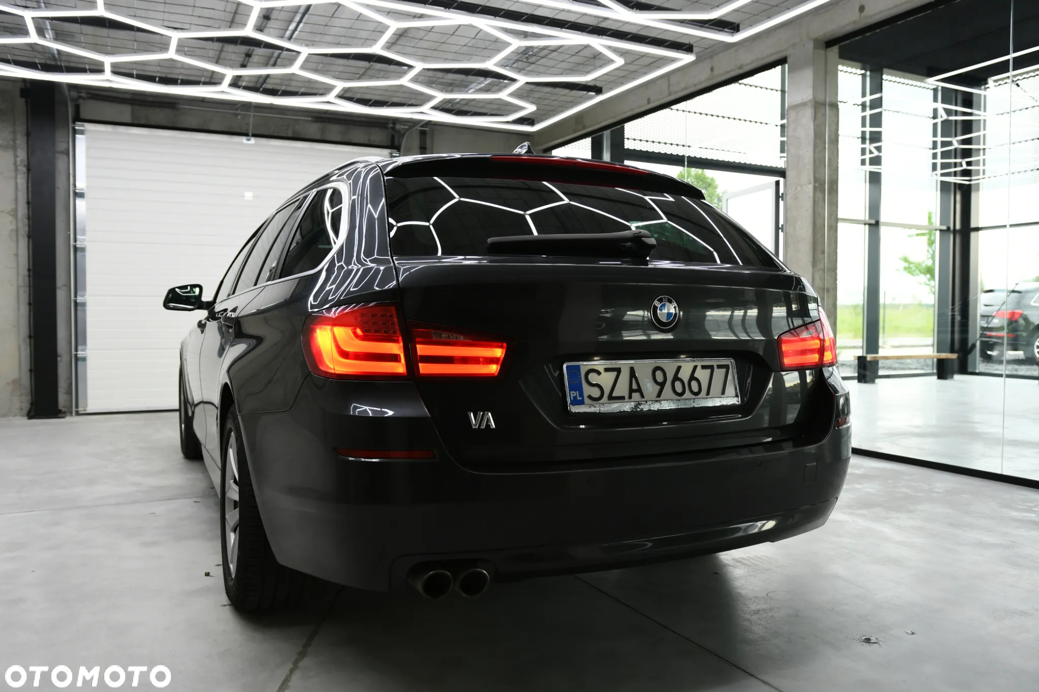 BMW Seria 5 525d - 10