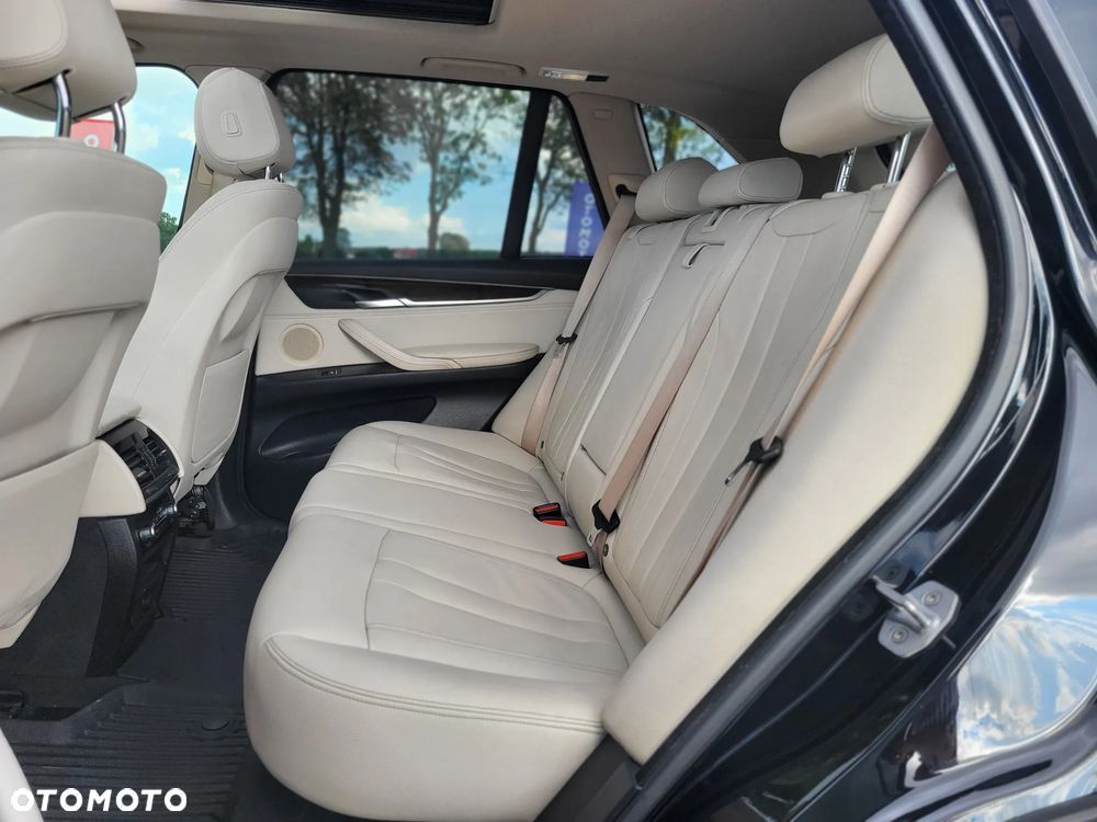 BMW X5 3.5i xDrive - 11