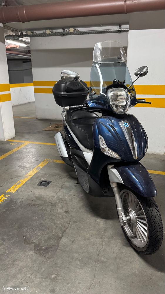Piaggio Beverly - 1