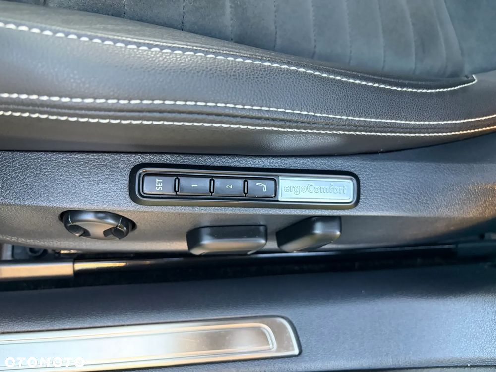 Volkswagen Passat 2.0 TDI EVO Elegance DSG - 33