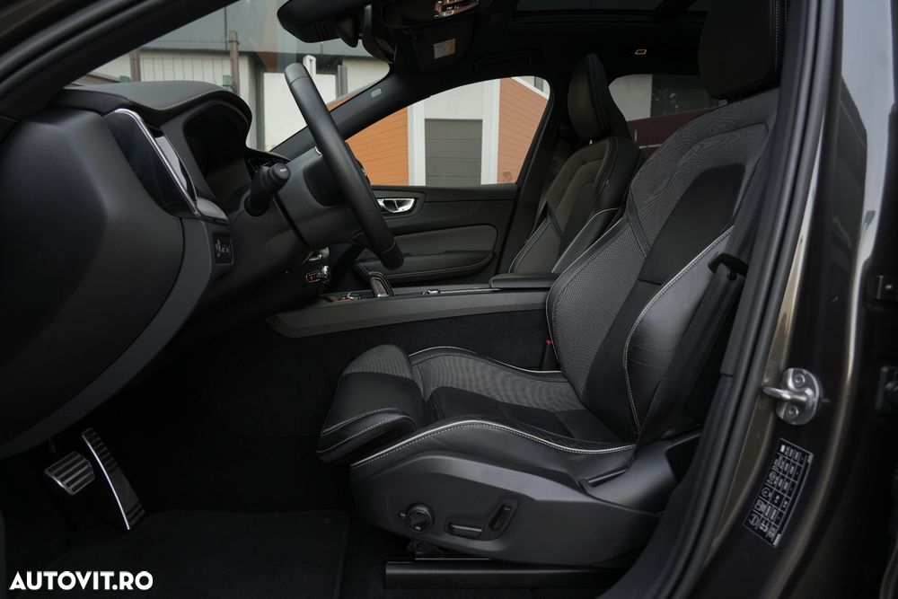 Volvo XC 60 T6 AWD Recharge Geartronic Inscription - 28