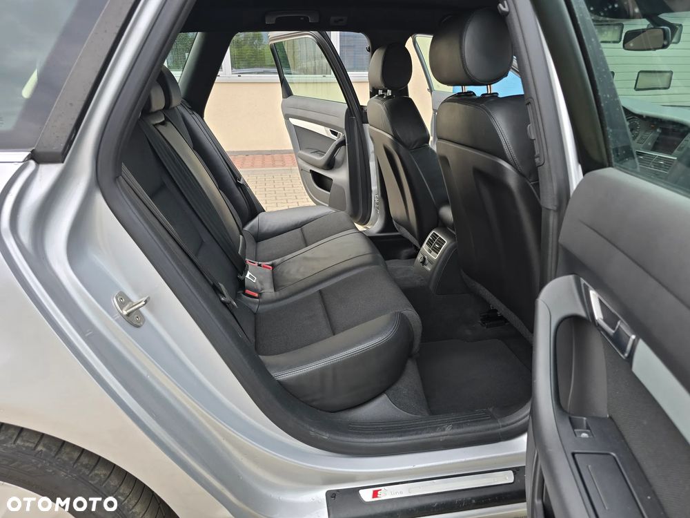 Audi A6 Avant 2.4 - 16