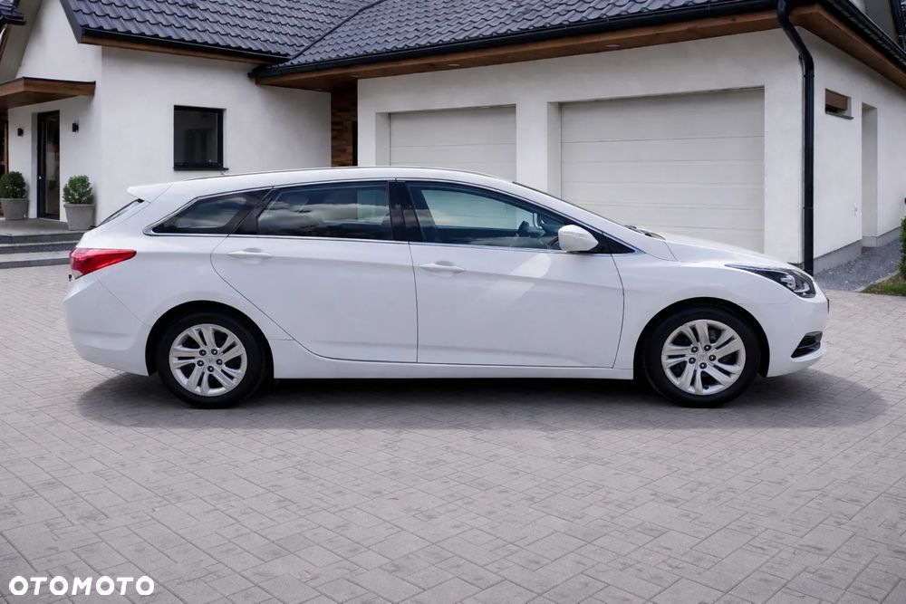 Hyundai i40 Kombi blue 1.6 Classic - 6