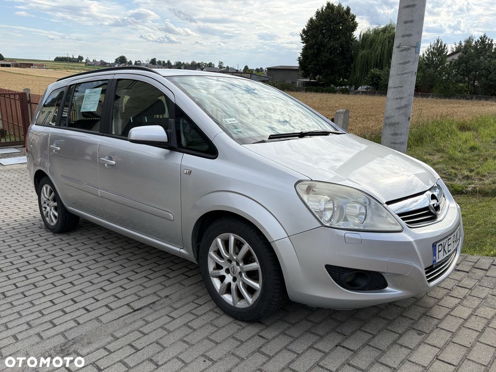Opel Zafira - 2