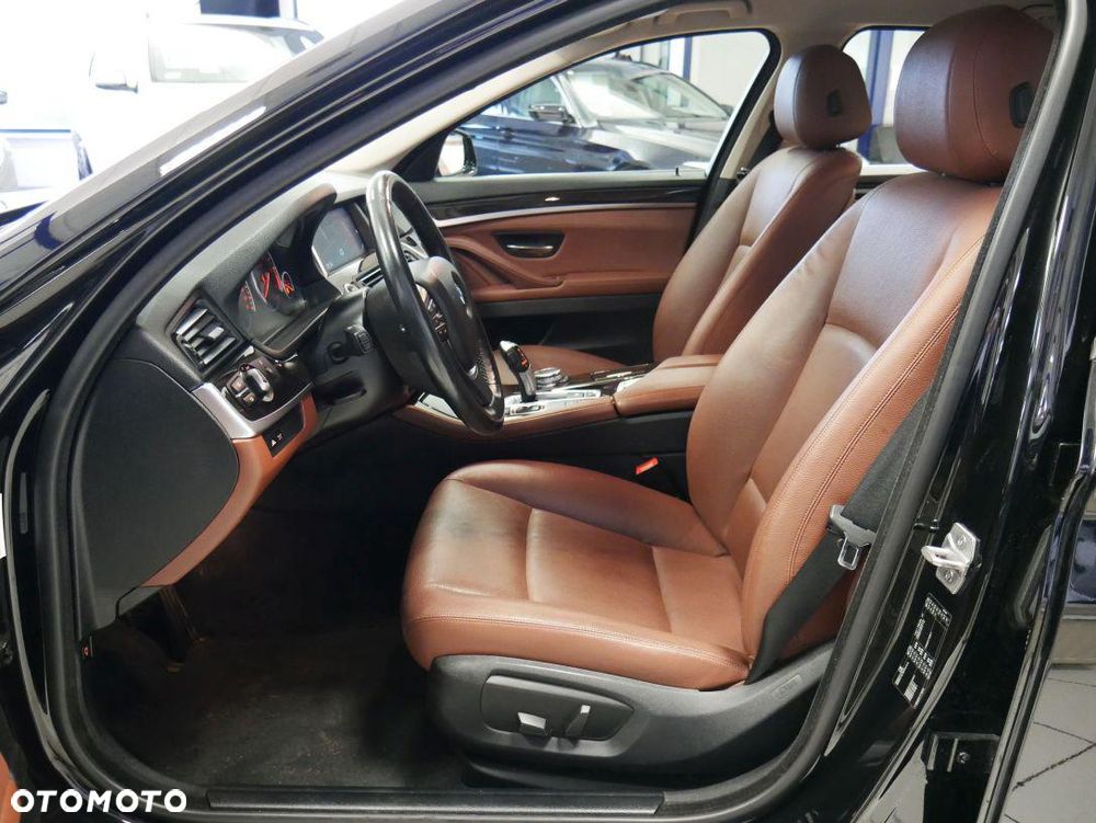 BMW Seria 5 520d Luxury Line - 16
