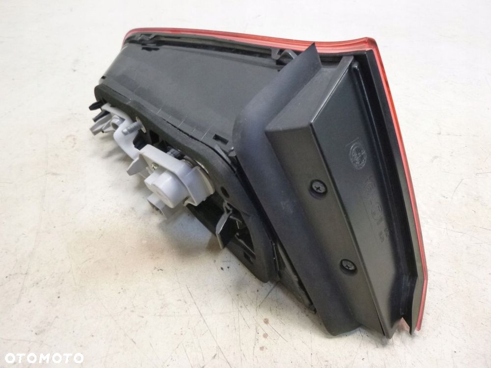ALFA ROMEO GULIETTA LAMPA TYLNA TYŁ PRAWA W KLAPE - 9