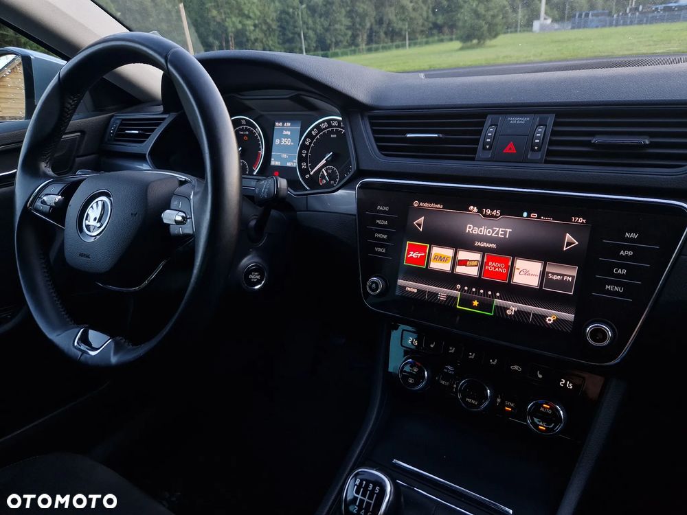 Skoda Superb 2.0 TDI SCR Ambition - 21