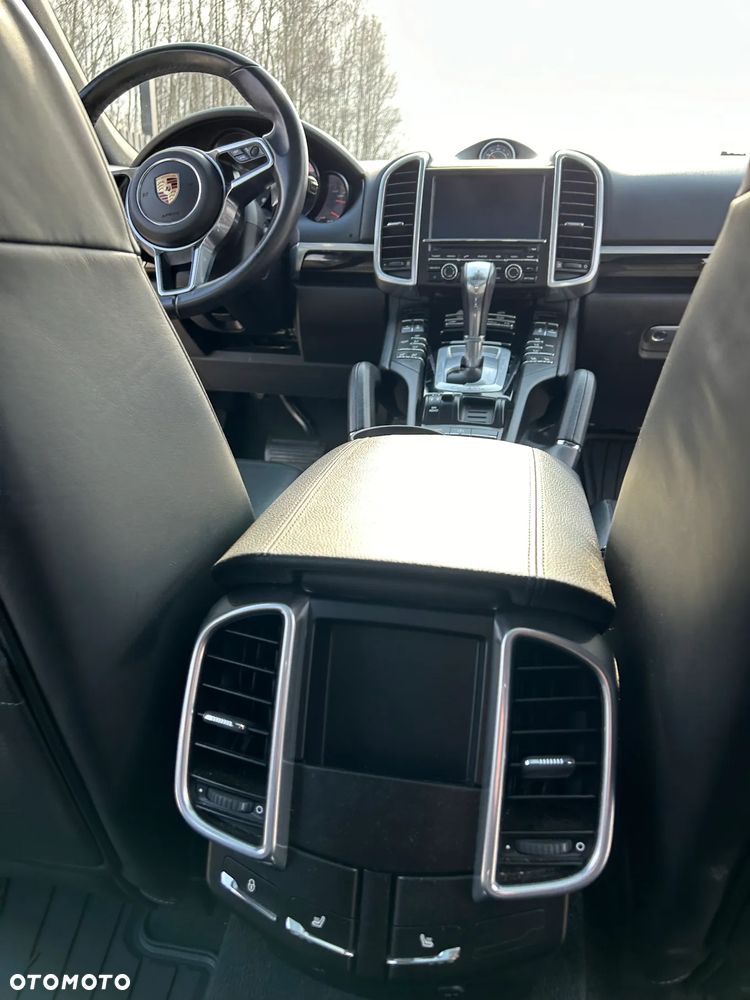 Porsche Cayenne Platinum Edition - 29