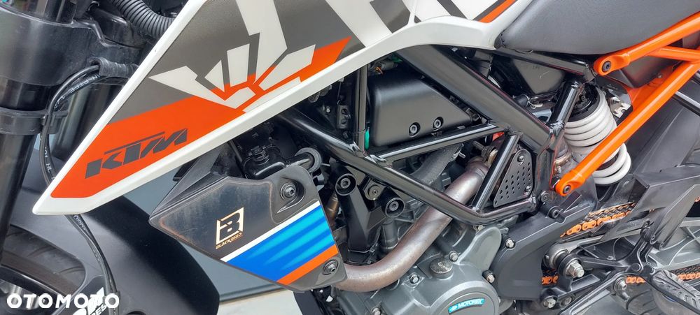 KTM Duke 125 - 10