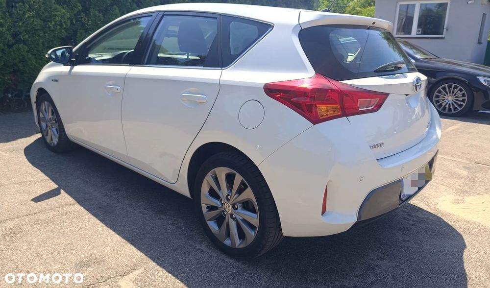 Toyota Auris 1.8 HSD Luna - 4