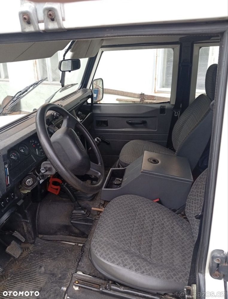 Land Rover Defender - 6