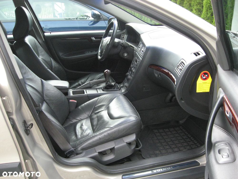 Volvo V70 2.4 Summum - 5