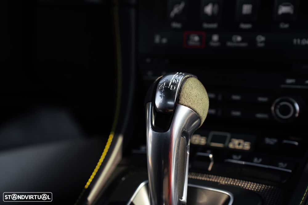 Porsche 718 Cayman GT4 PDK - 33