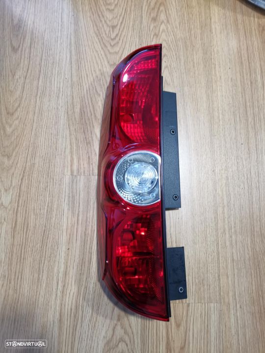 Farolim farol esquerdo / direito Fiat doblo  / opel combo 2010 a 2015 (novo) - 1