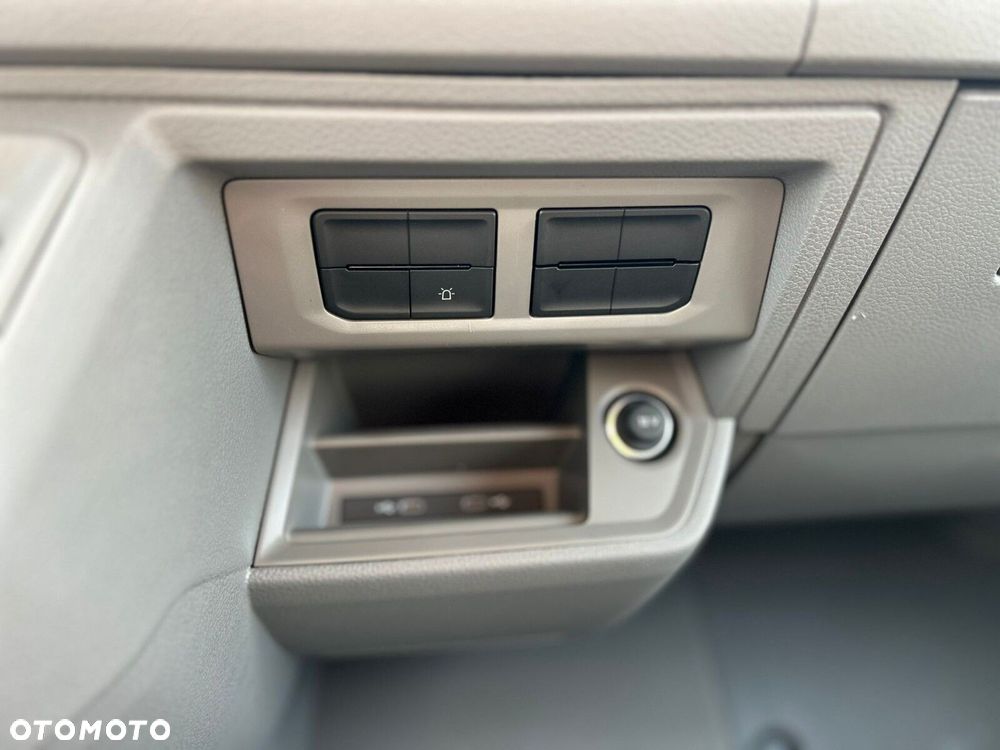 Volkswagen Crafter 35 2.0 TDI L4H3 4490 177KM AUTOMAT - 25