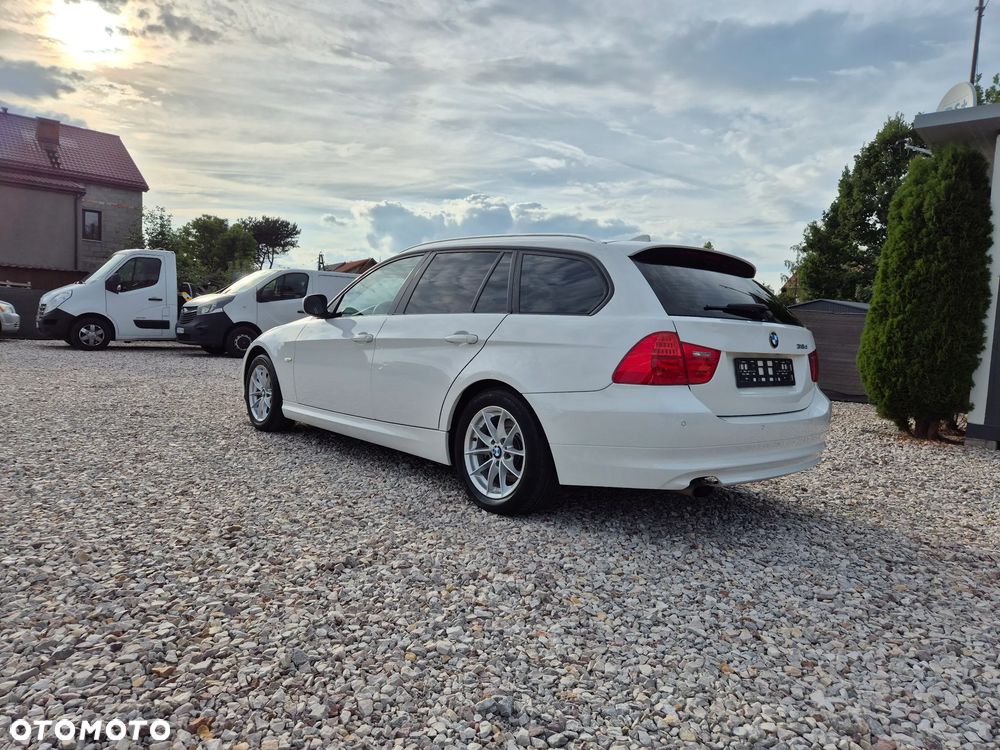 BMW Seria 3 318d DPF - 15