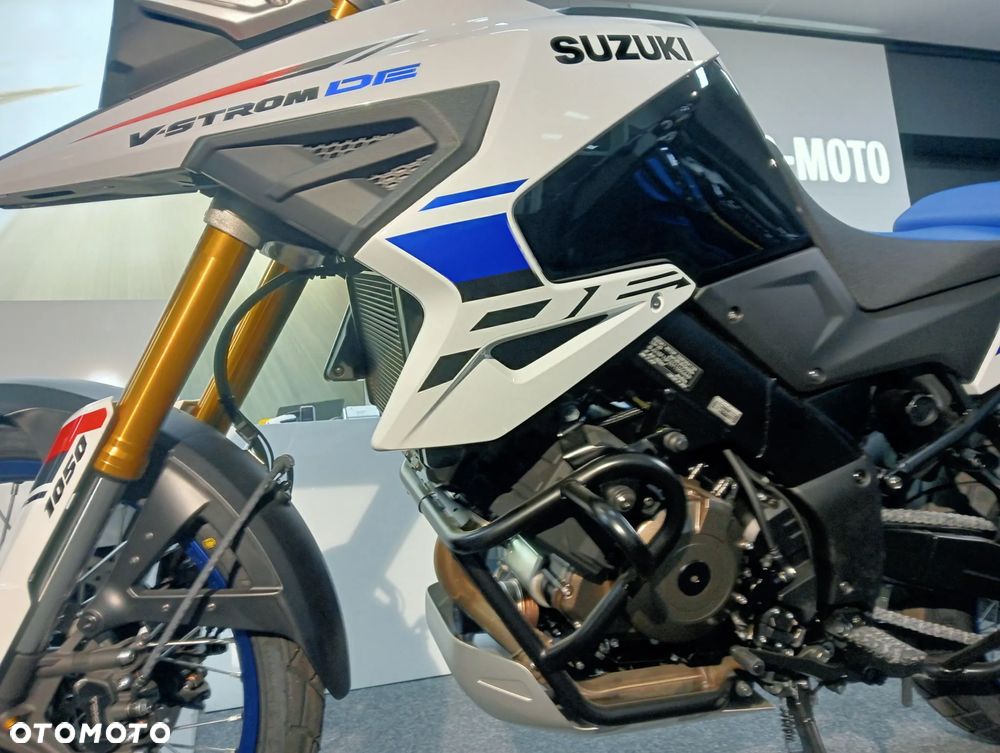 Suzuki V-STROM - 8