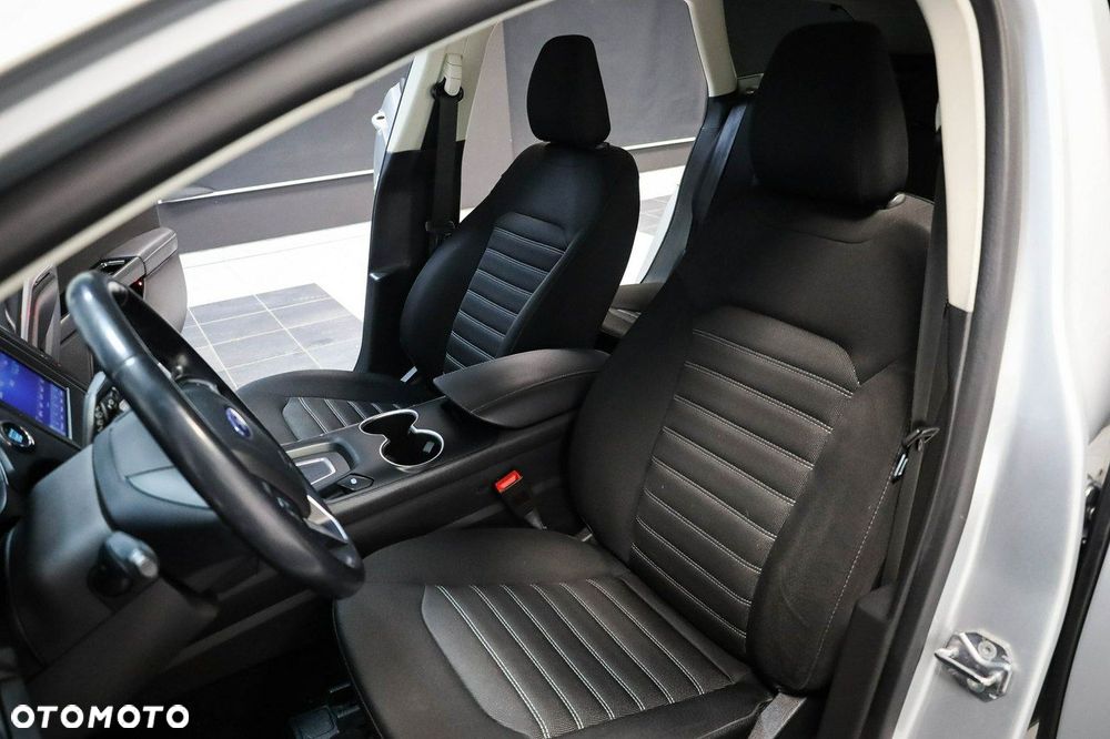 Ford Mondeo - 18