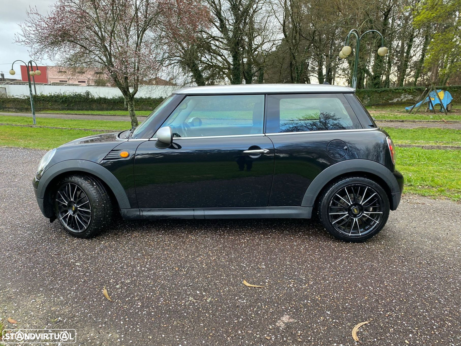 MINI 3 Portas One D - 11