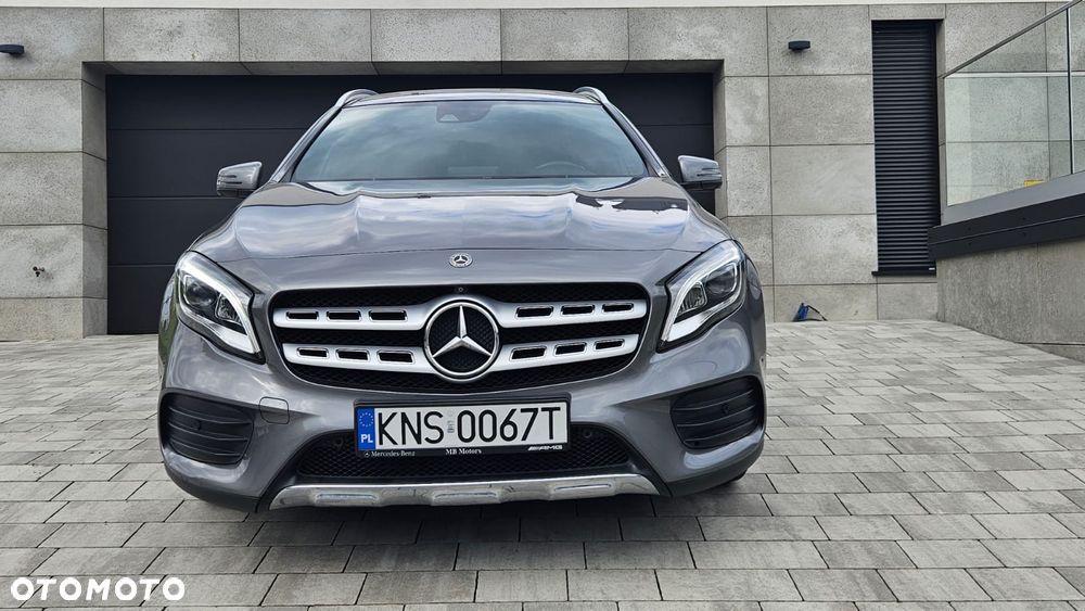 Mercedes-Benz GLA 200 7G-DCT AMG Line - 11