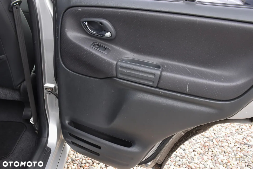 Suzuki Grand Vitara 2.0 TD Limited - 31