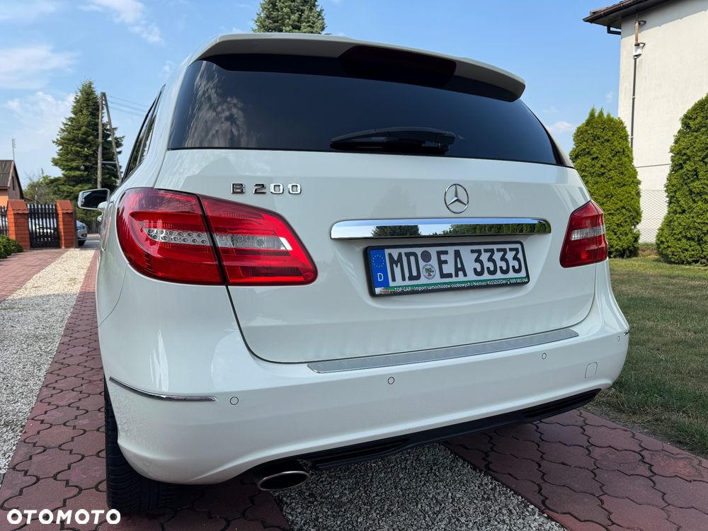 Mercedes-Benz Klasa B 200 7G-DCT AMG Line - 8