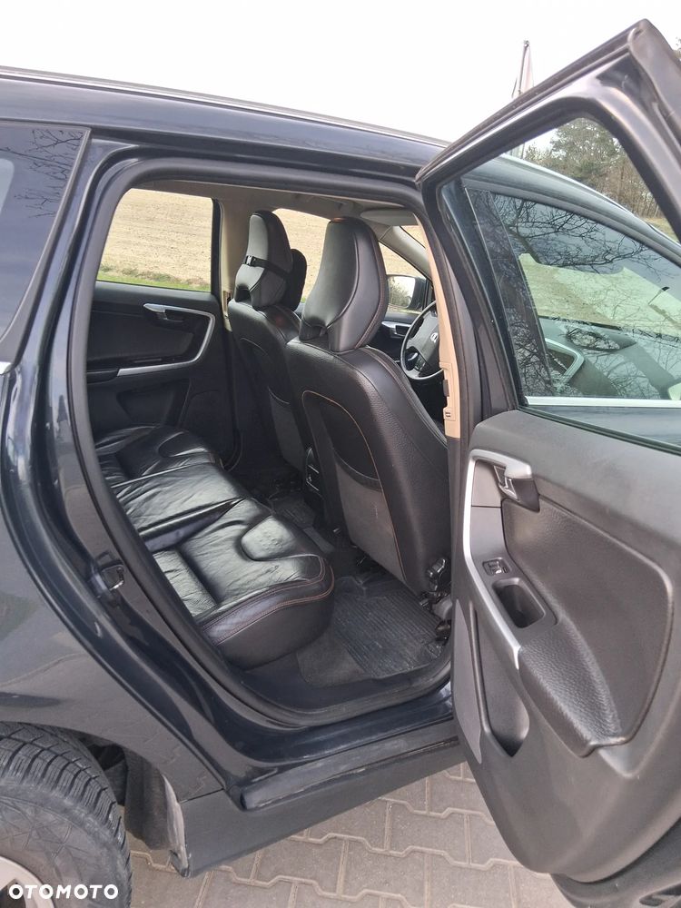 Volvo XC 60 2.4D AWD Summum - 10