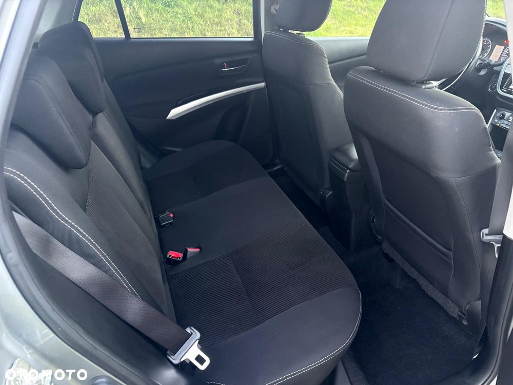 Suzuki S-Cross - 11