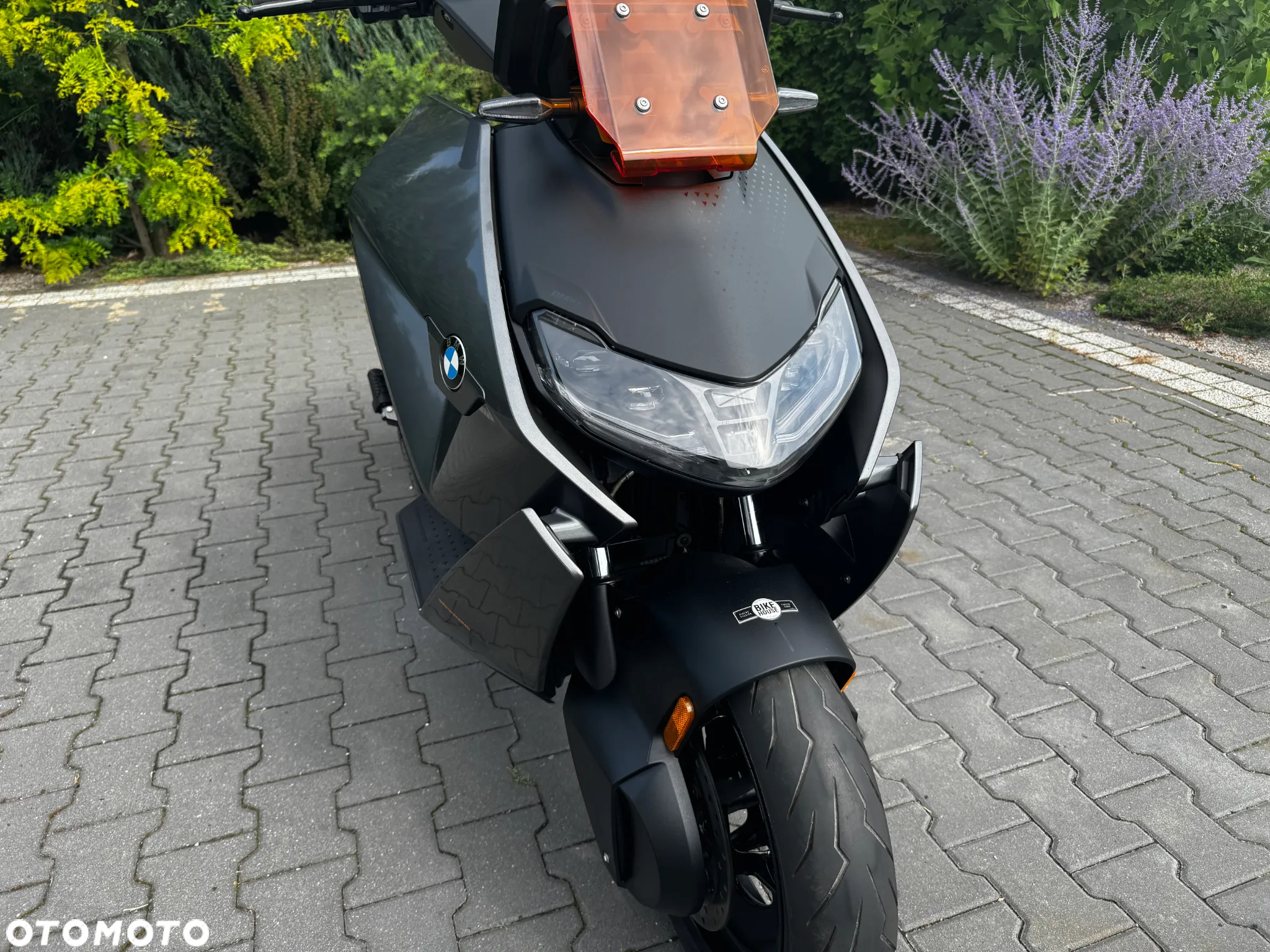 BMW CE 04 - 11