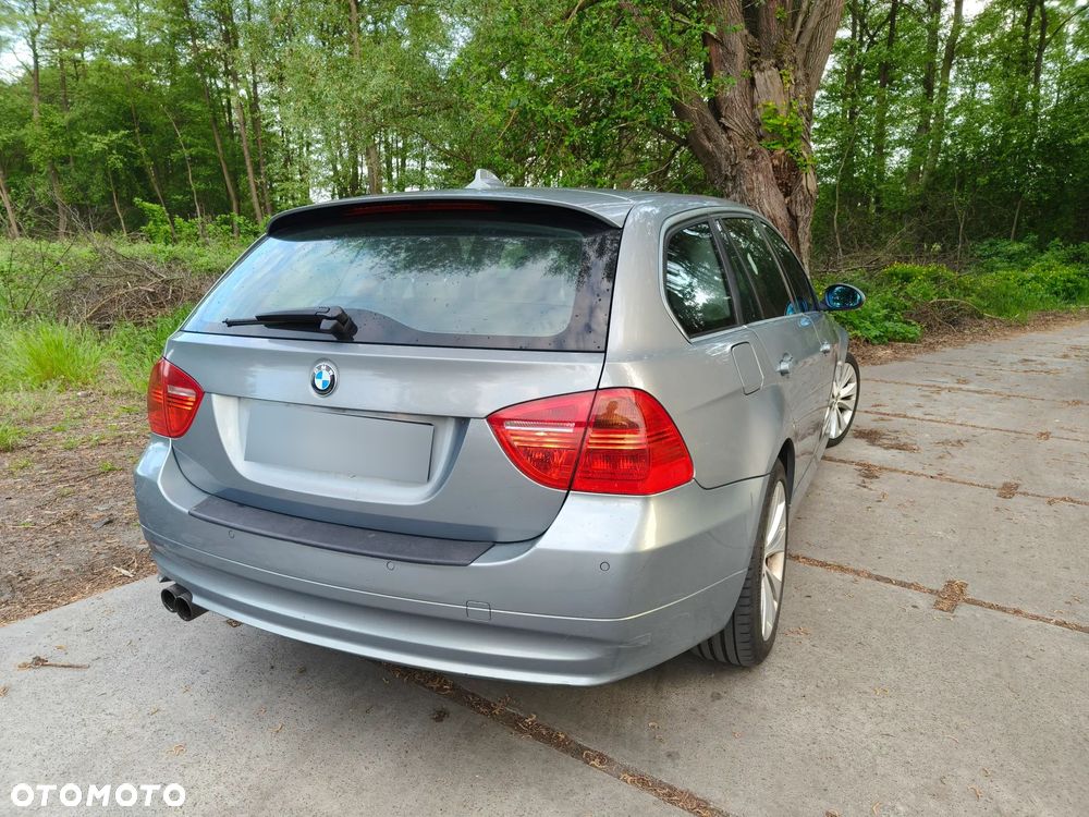 BMW Seria 3 330xi - 6