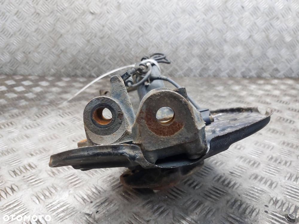 PIASTA ZWROTNICA LEWY PRZÓD SEAT EXEO I 2.0 TDI 3R0407257 ID: 234407 - 4