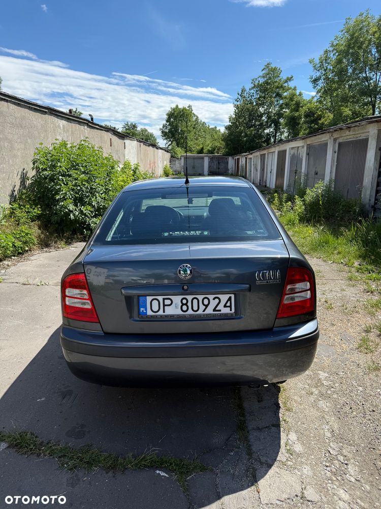 Skoda Octavia 1.6 Tour - 3