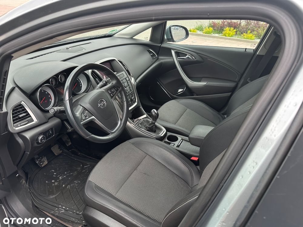 Opel Astra 1.4 Turbo Cosmo - 6