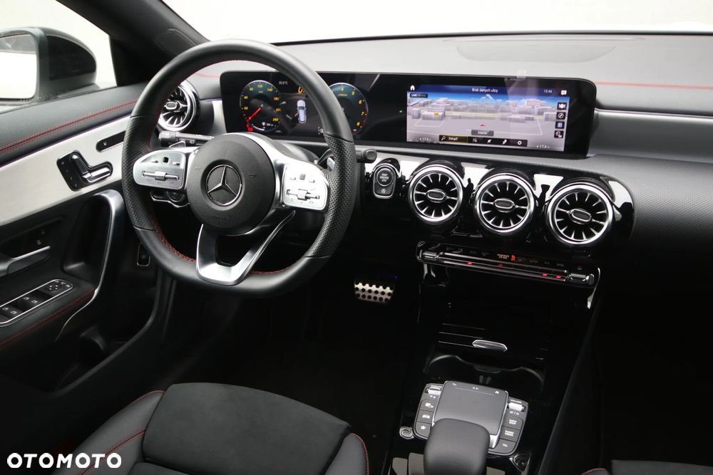 Mercedes-Benz CLA 200 AMG Line 7G-DCT - 16
