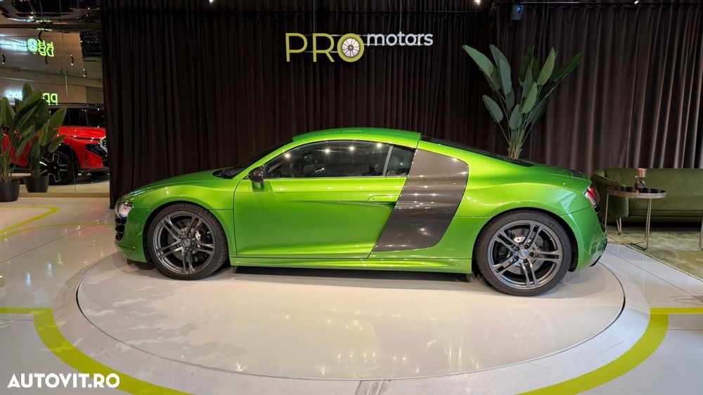 Audi R8 5.2 FSI Quattro R-Tronic - 10