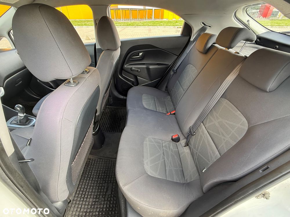 Kia Rio - 14