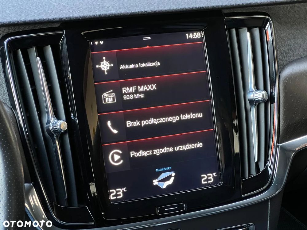 Volvo V90 Cross Country D5 AWD Pro - 34