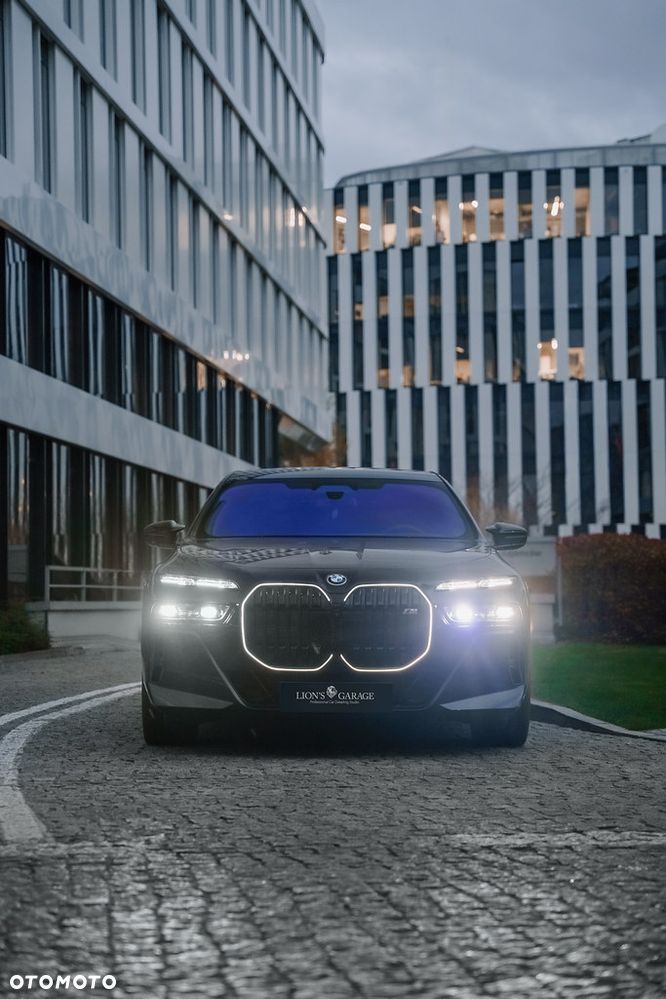 BMW Seria 7 M760e PHEV xDrive sport - 2