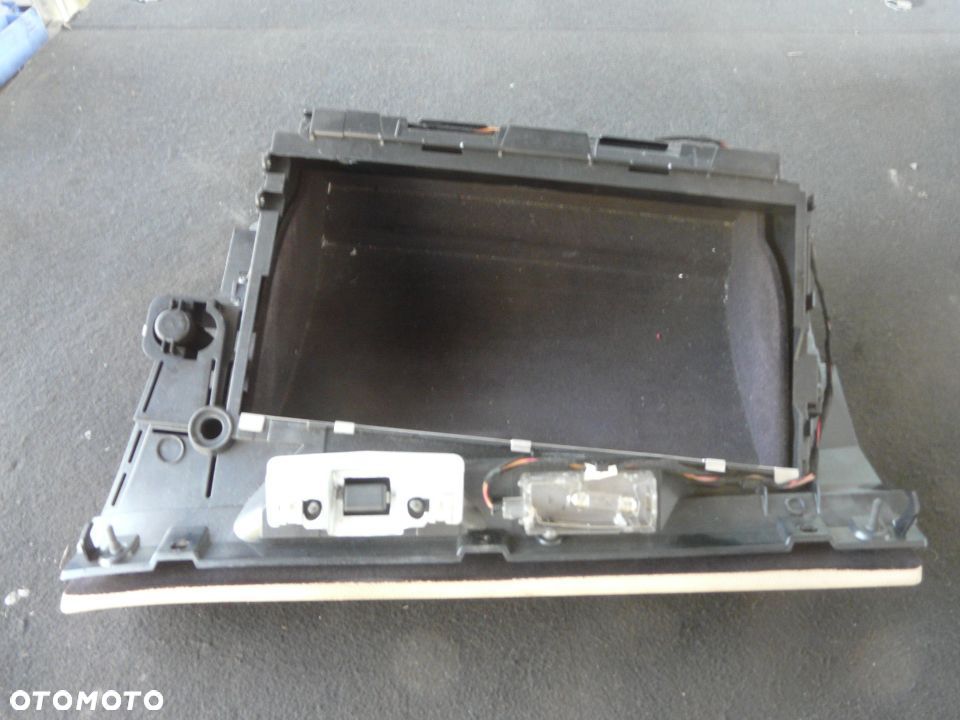 Schowek pasażera beżowy BMW X3 E83 - 2