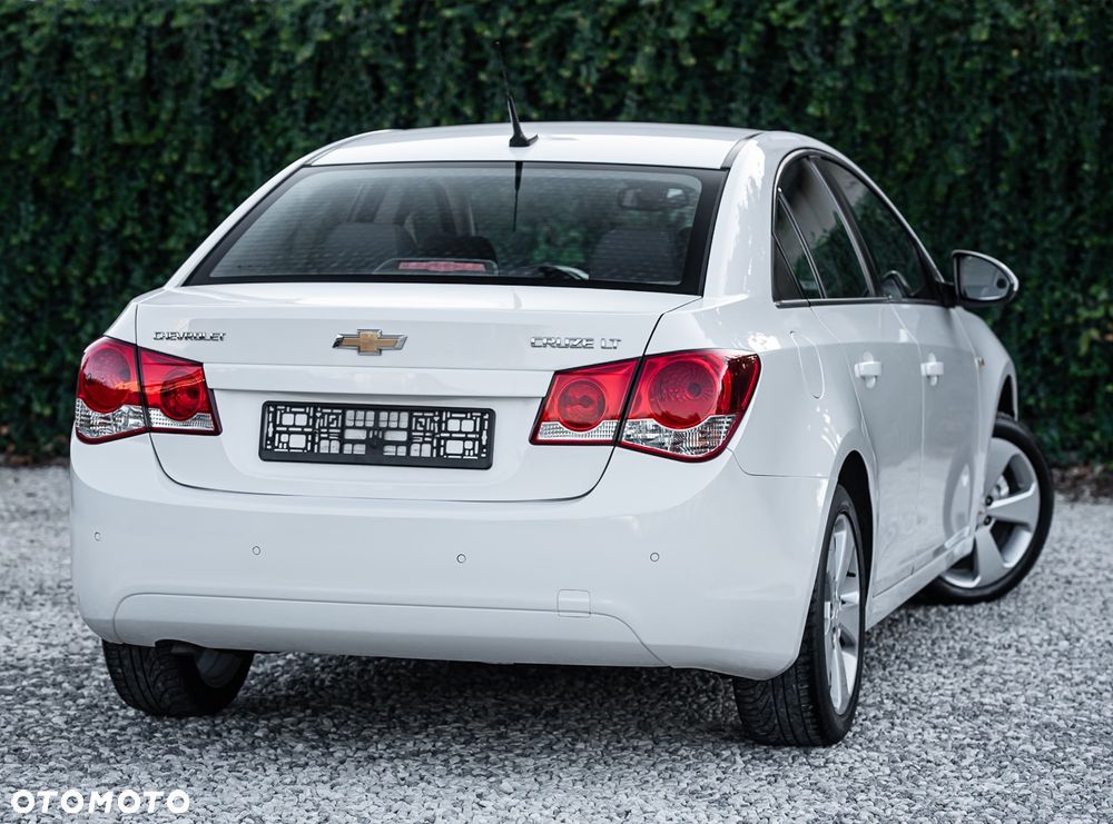 Chevrolet Cruze 1.8 LS - 12