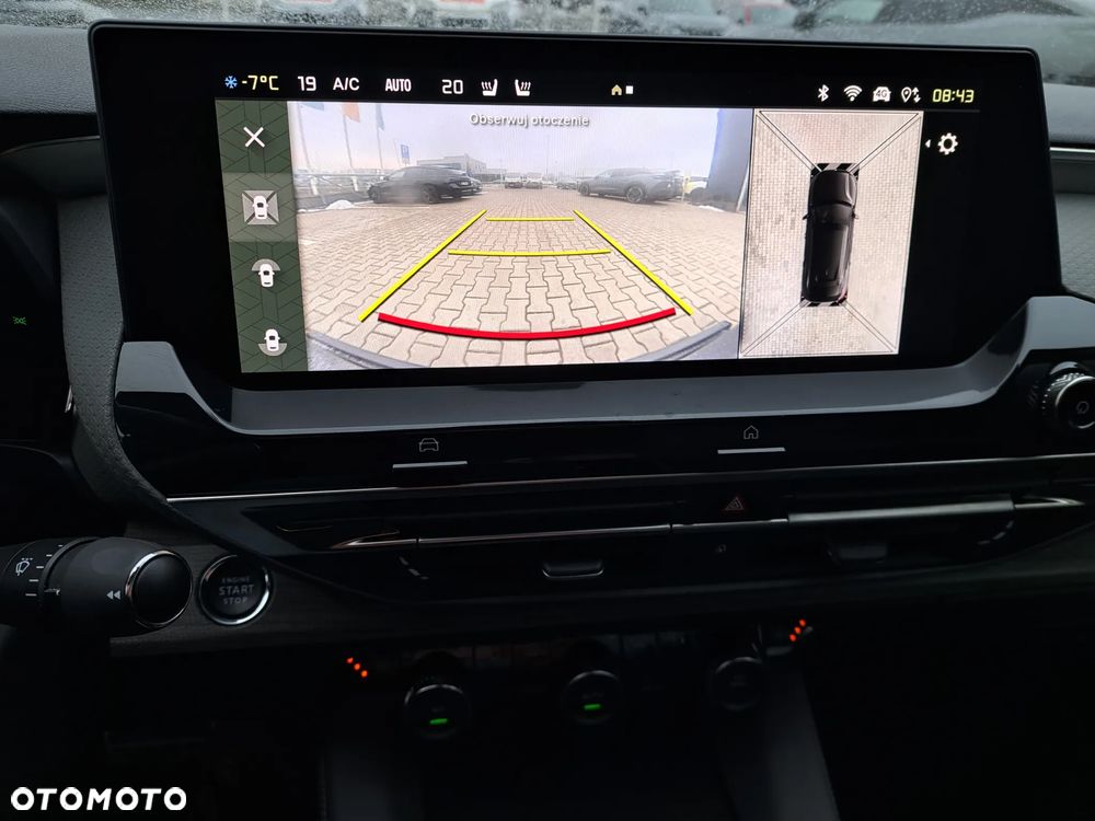 Peugeot 408 1.6 Plug-In Hybrid 180 GT EAT8 - 11