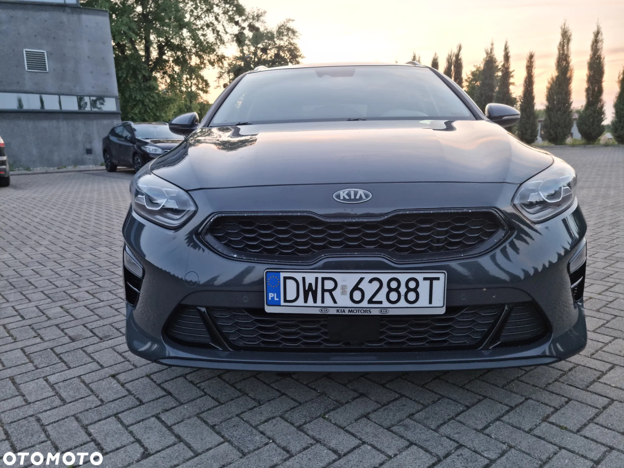 Kia Ceed 1.6 CRDi DCT Platinum Edition - 4