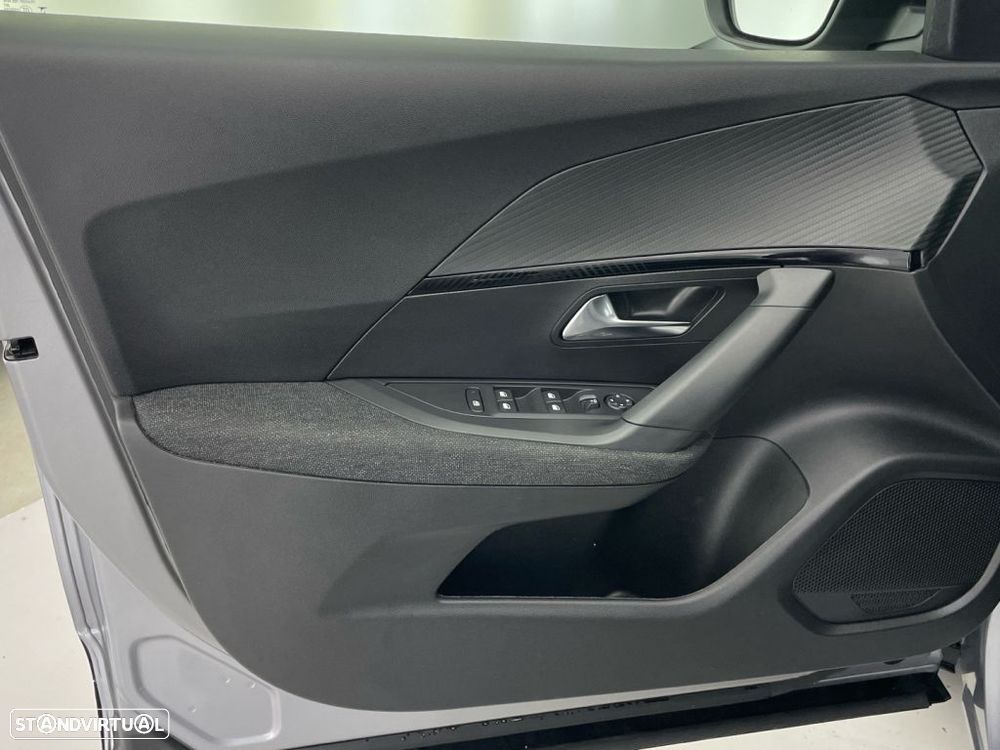 Peugeot e-2008 54 kWh SE Style - 17