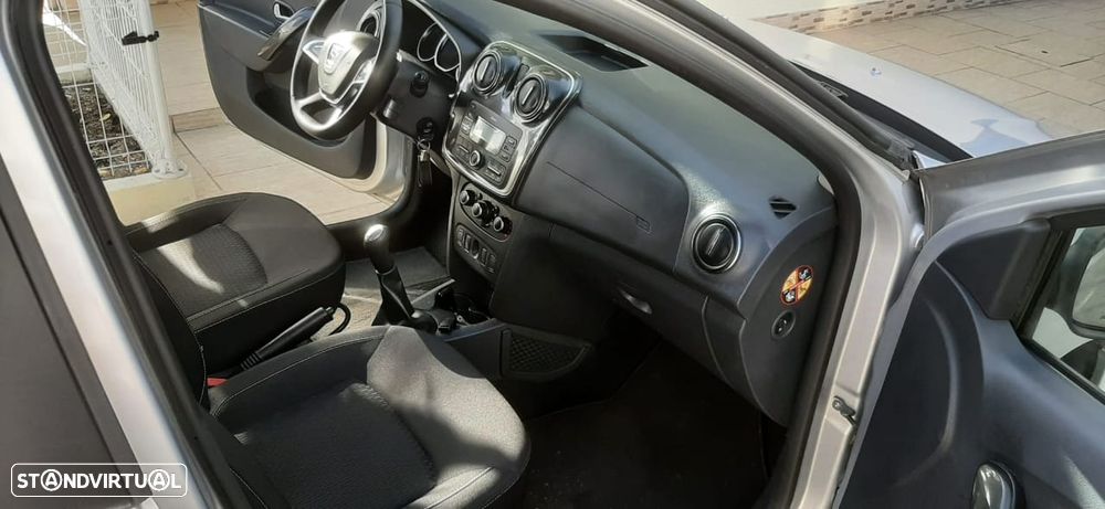 Dacia Sandero - 4