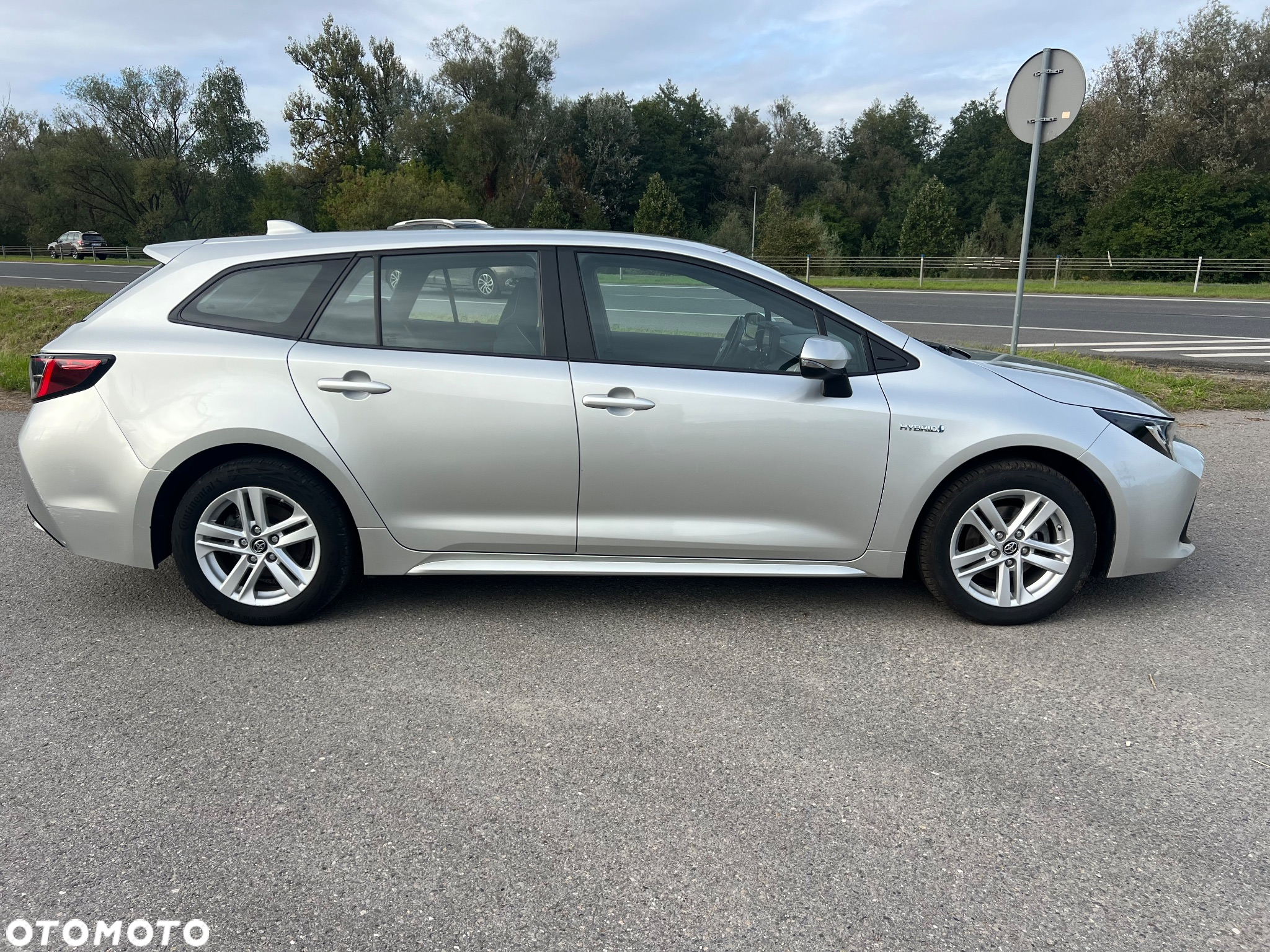 Toyota Corolla 1.8 Hybrid - 6