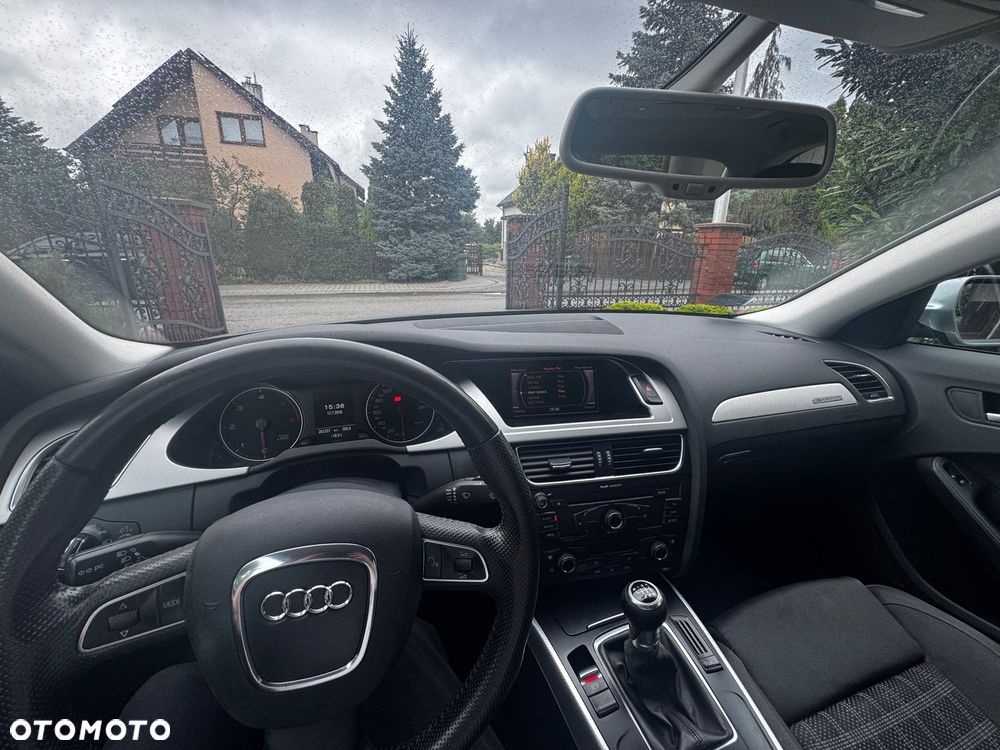Audi A4 Limousine - 3