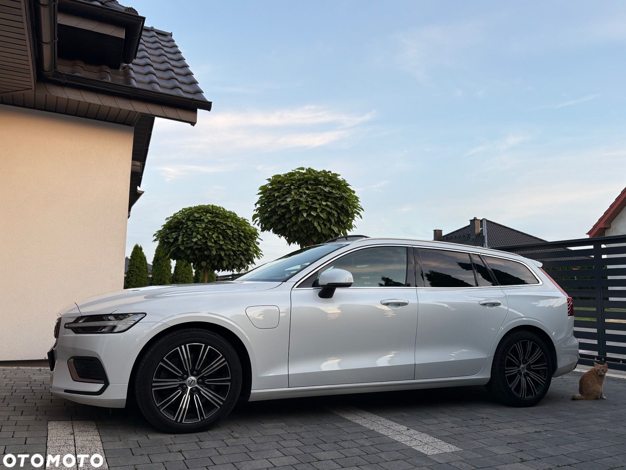 Volvo V60 T6 AWD Recharge Geartronic Inscription - 3