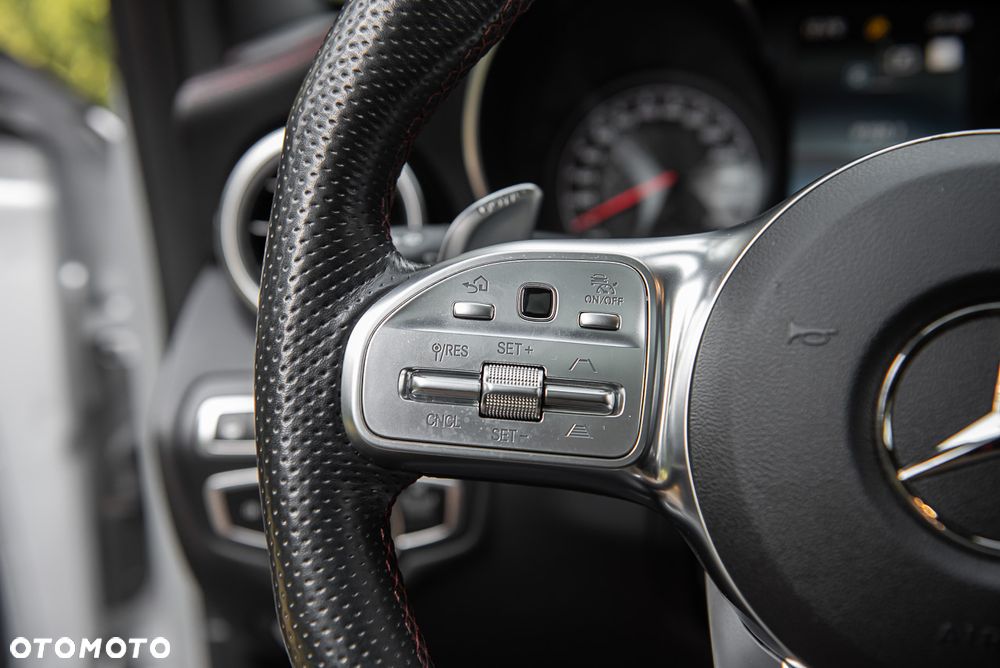 Mercedes-Benz Klasa C AMG 43 4Matic 9G-TRONIC - 21
